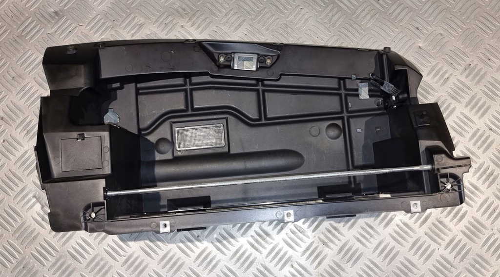 фото №13, Bmw 5 e60 e61 рамка каркас корпус бардачка пассажира 7034080 лампа 6962040