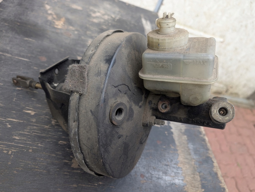 Підсилювач гальм насос vw golf 1 кабріолет  155612105 Недорого