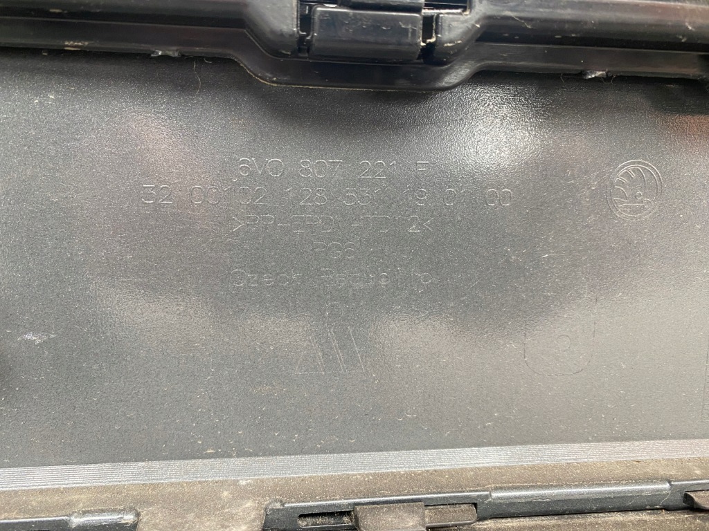 фото №7, Бампер передній skoda fabia iii lift 6v0807221f