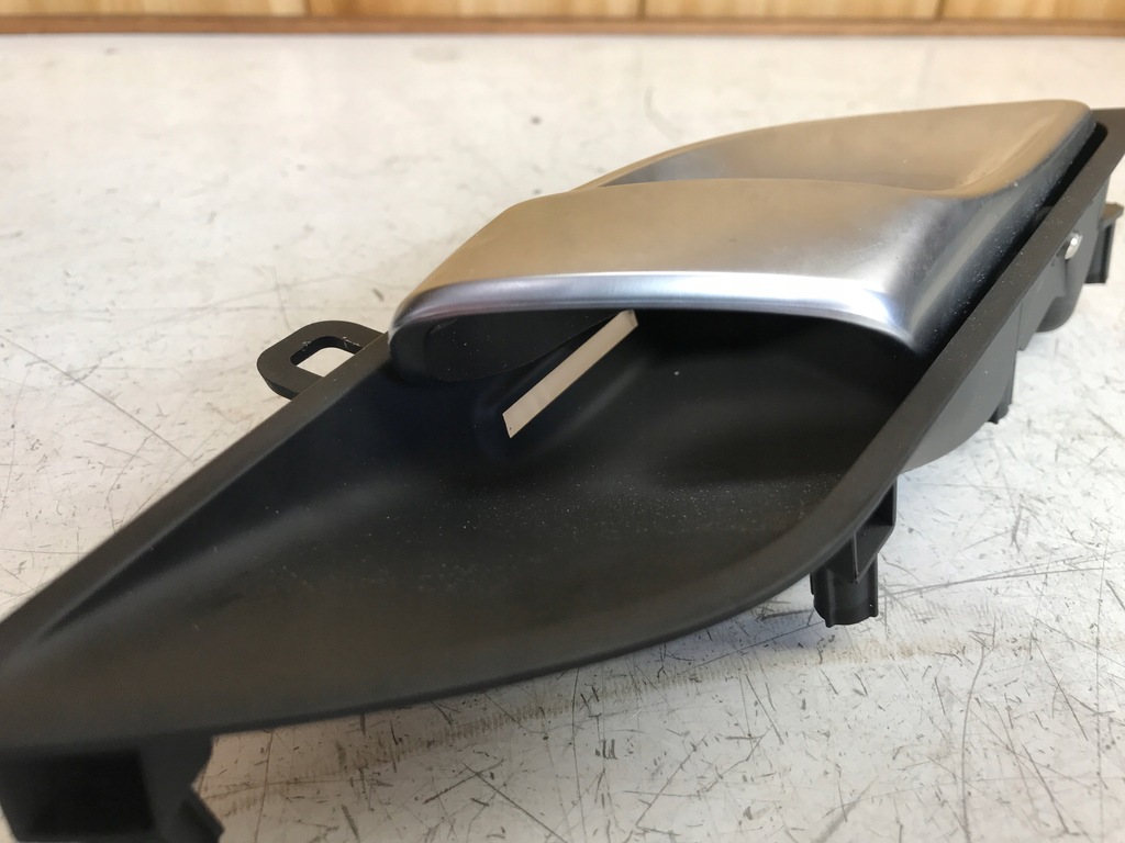 фото №3, Audi r8 plus ручка внутрішня підсвічена права