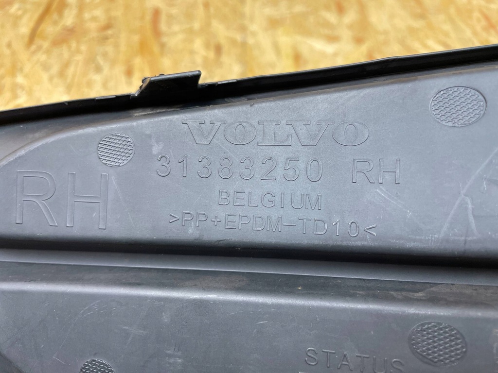 фото №11, Решітка захист бампера перед права volvo s90 v90 31383250 2016-