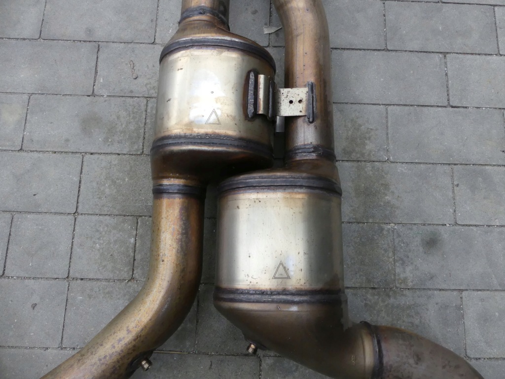 Bmw x3m f97 гаситель выхлоп 8093525 8093532 8093521 7885274 9500610 8088819 Доставка