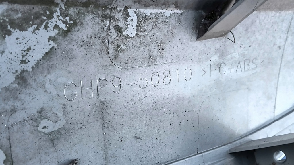 фото №9, Mazda 6 gj kombi накладка молдинг крышки багажника ghp9-50810