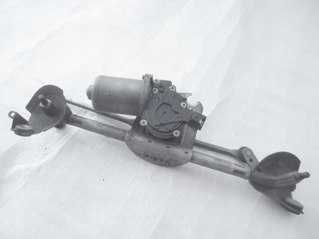 фото №1, Toyota yaris моторчик механизм дворник