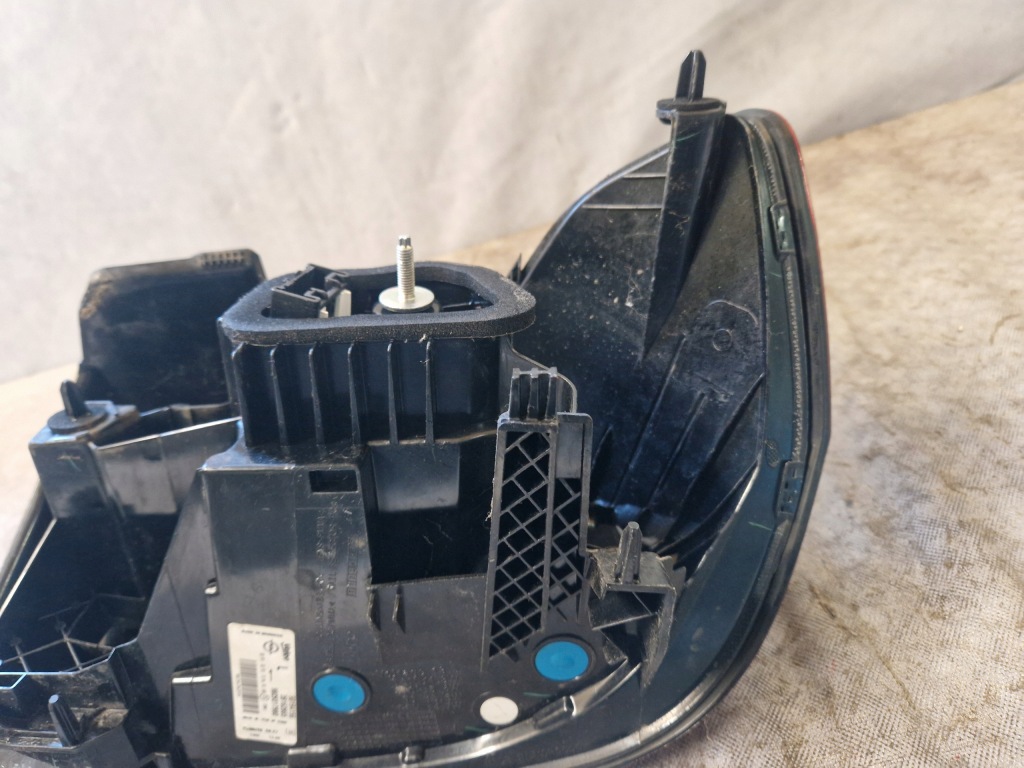 Opel corsa f задняя левая лампа левый задний  led 9829317980 90194156 39162665 Киев