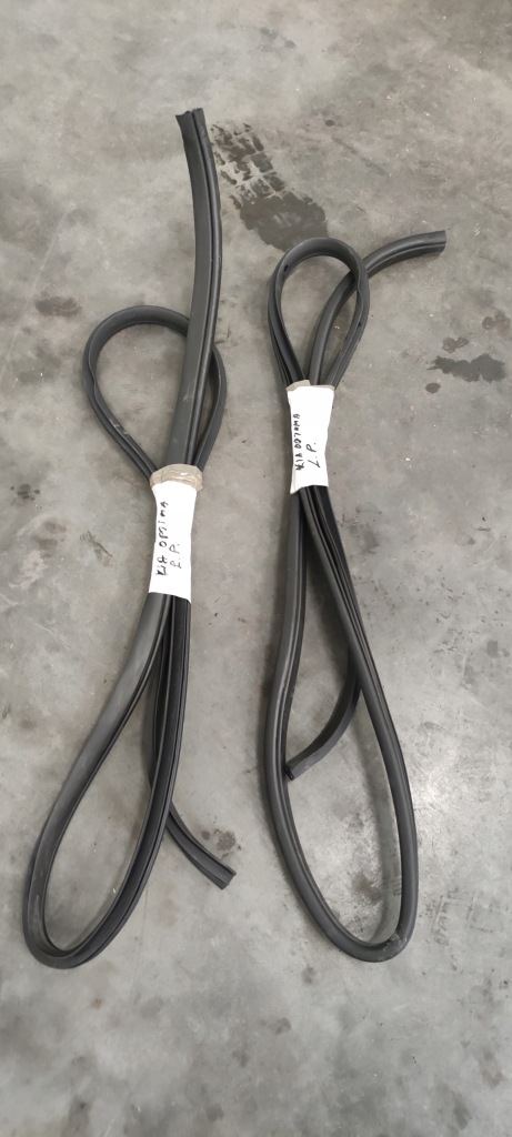 фото №1, Kia optima iii hybrid usa уплотнители дверь задняя