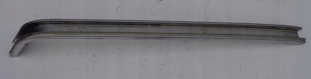 фото №1, Mazda 5 06 r напрямна напрямна двері середня права