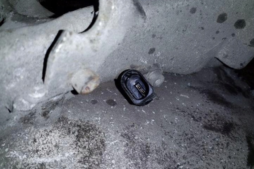 фото №7, Поворотный кулак задняя левая audi q5 8r 8r0505435a 2.0l дизель 125kw 2009