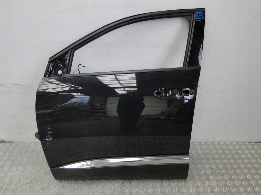 фото №11, Дверь перед peugeot 3008 ii 2020 серые