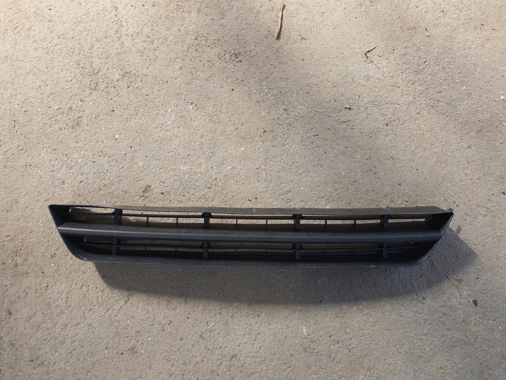 Купити Ford focus mk1 рестайлінг  2002-2004 решітка  решітка бампера середня
