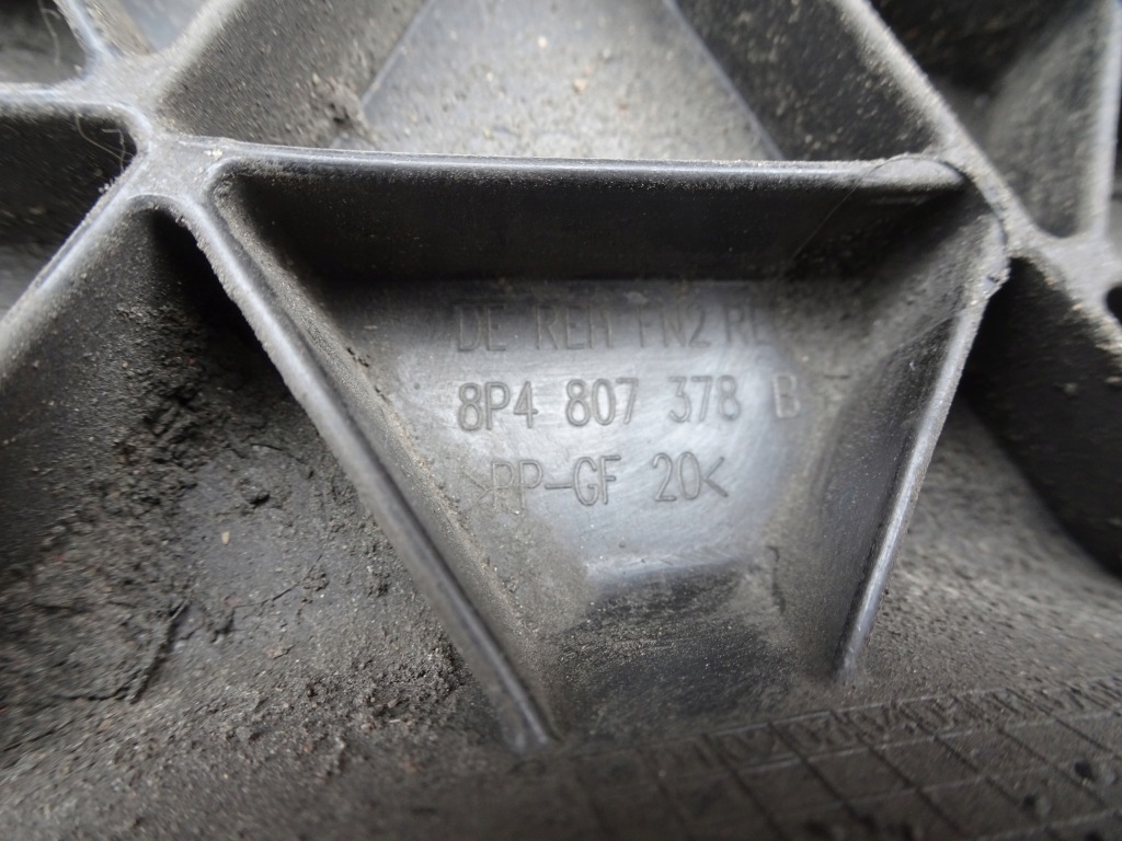 фото №16, Направляющая бампер правый задняя audi a3 8p 8p4807378b