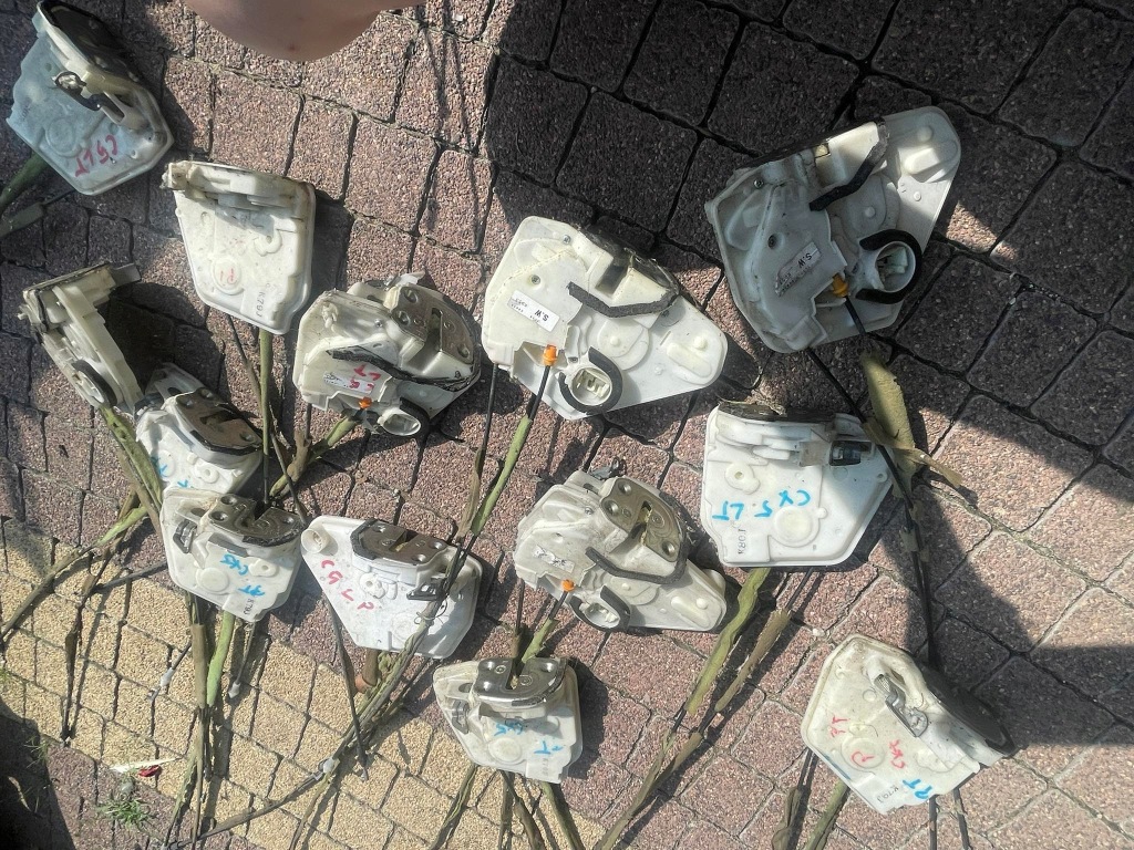 фото №5, Mazda cx-5 ii 2017- замок двері правий задня europa