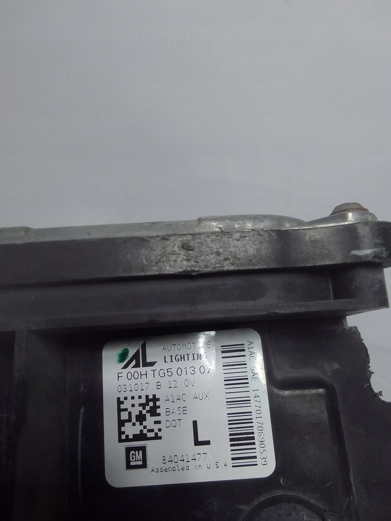 фото №10, Chevrolet camaro 16- противотуманная фара левый перед 84041477 usa