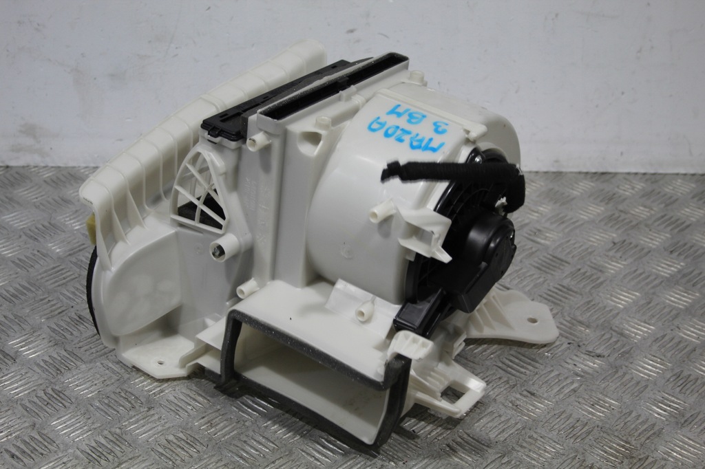 фото №1, Повітродувка обігрівача mazda iii 3 bm