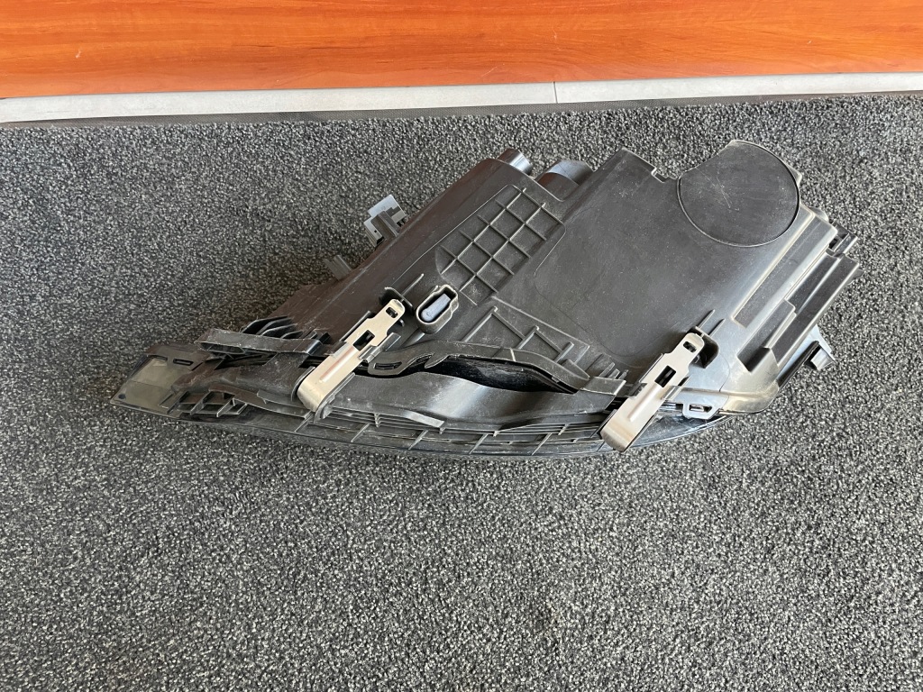 Купить Volvo xc60 2 рестайлинг  фара правый  full led 22r 32338981 uk