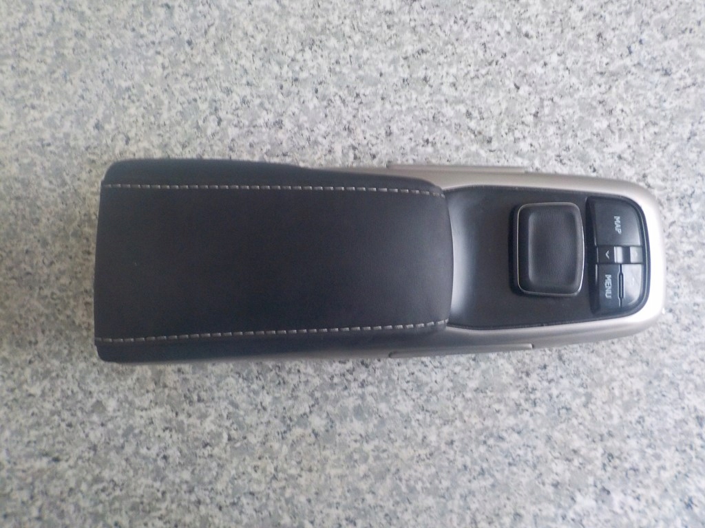 фото №1, Подлокотник lexus rx450