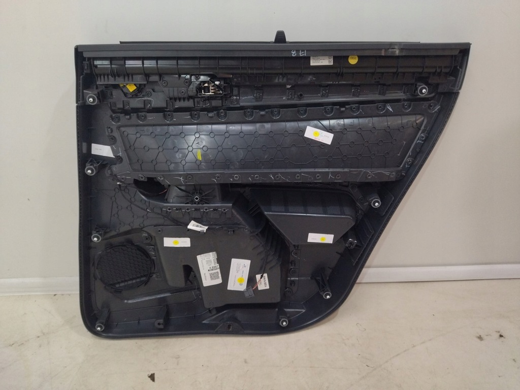 фото №9, 3cn867211 3cn861317 обивка обшивка дверь левый задняя шторка vw atlas 2020+