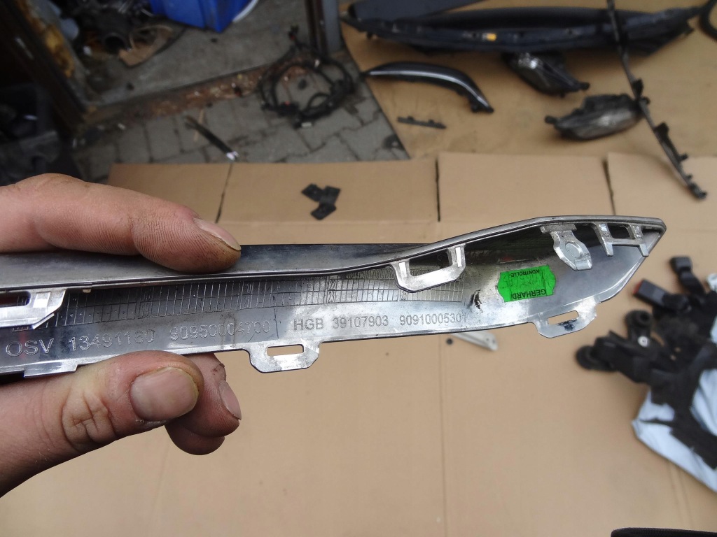 Молдинг решітка решітка права opel insignia b 39107903 ita Зі Шроту