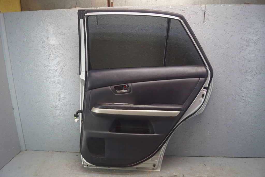 Lexus rx 2 2 дверь правый  задняя d1738 Киев