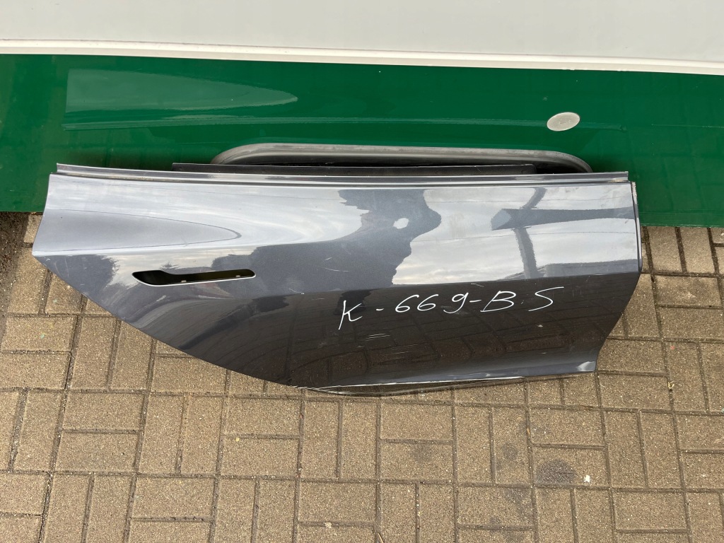 Дверь правое  задняя правый  задняя tesla model 3 с Разборки