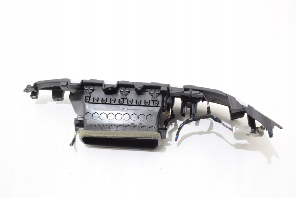 Bmw i8 i12 i15 средняя решётка обдув вентиляционная панели приборной панели led Киев