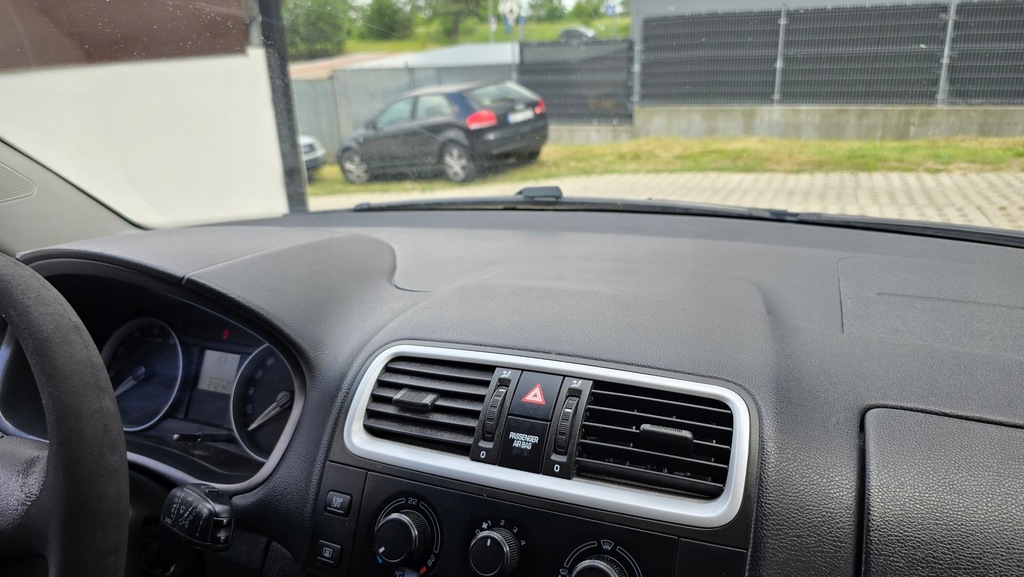 фото №12, Консоль панель приладів skoda praktik fabia 2 ii roomster 2005-2015