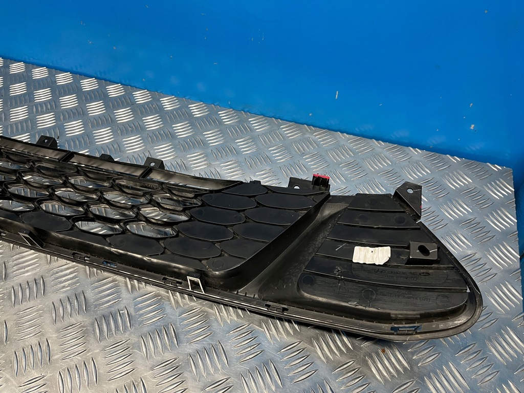 фото №9, Kia ceed iii средняя решётка передний бампера