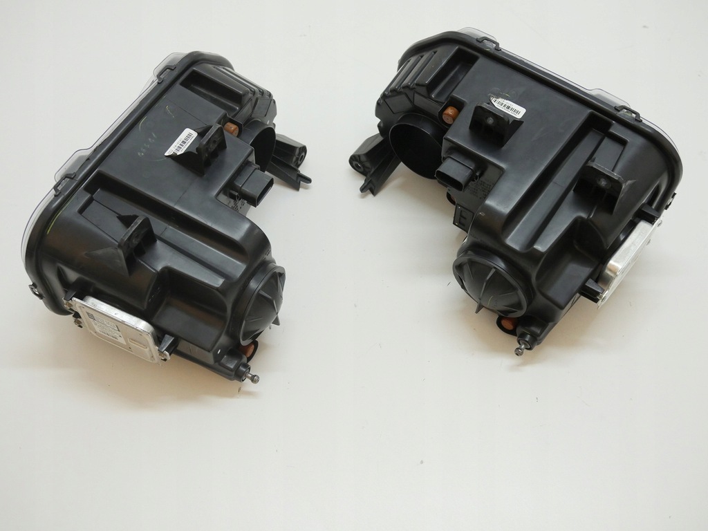 фото №14, 2015-2023 challenger лампы перед передние оригинальные лампа левая правая