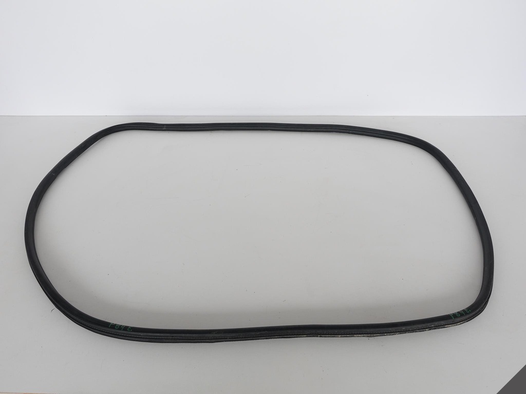 фото №1, Porsche cayenne 7p5 vw прокладка дверь перед