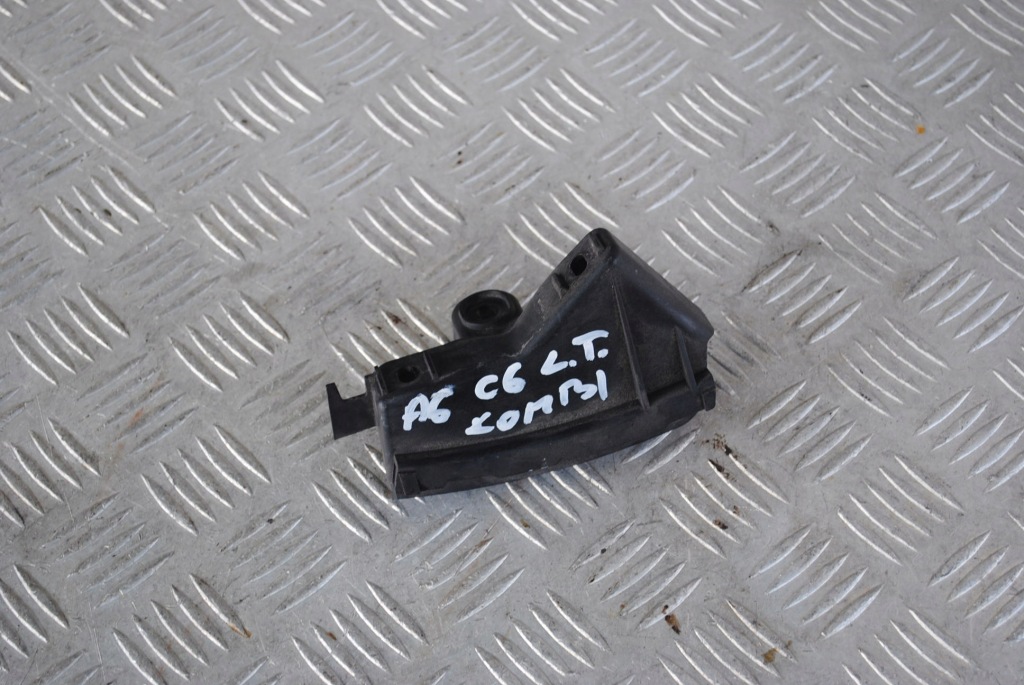 фото №1, Audi оригінальний номер 4f9807897a напрямна бампера