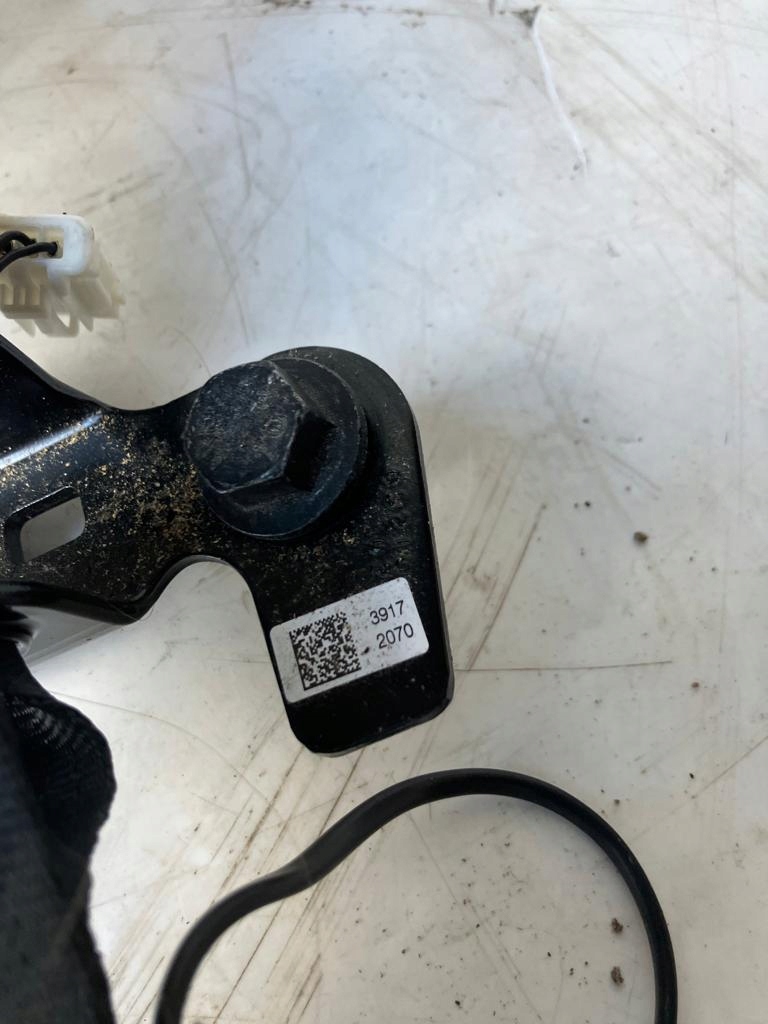 фото №2, Защёлки поперечина задняя crossland x 39172070