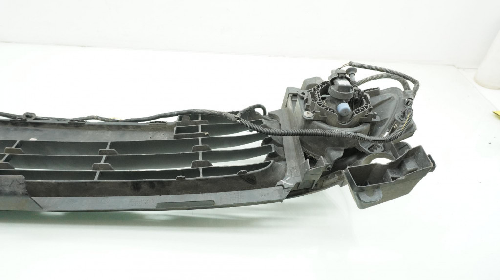 Renault clio решётка бампера перед 622542958r halgen комплект Киев