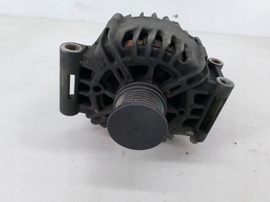 Генератор peugeot 207 cc v757651380-01 2605106a tg12c059 208013829 Недорого