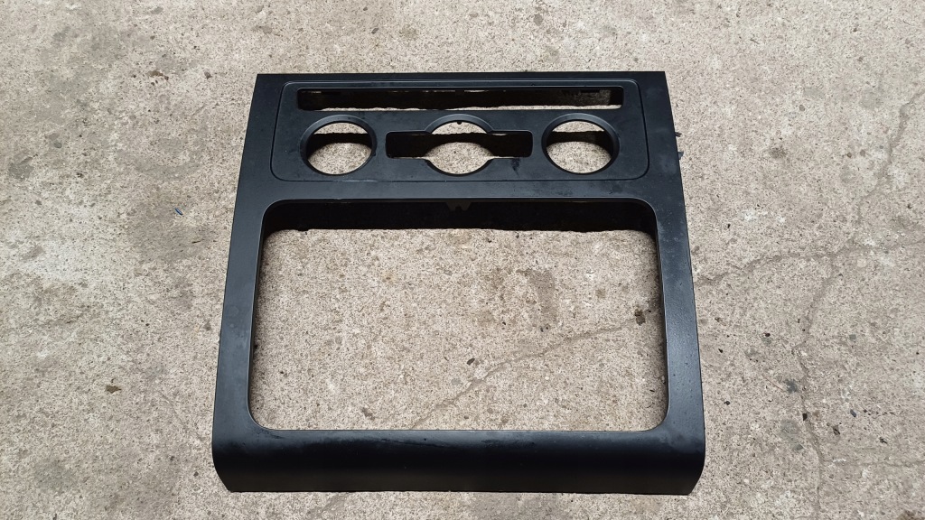 фото №1, Vw touran i защита рамка консоли 1t0858071s