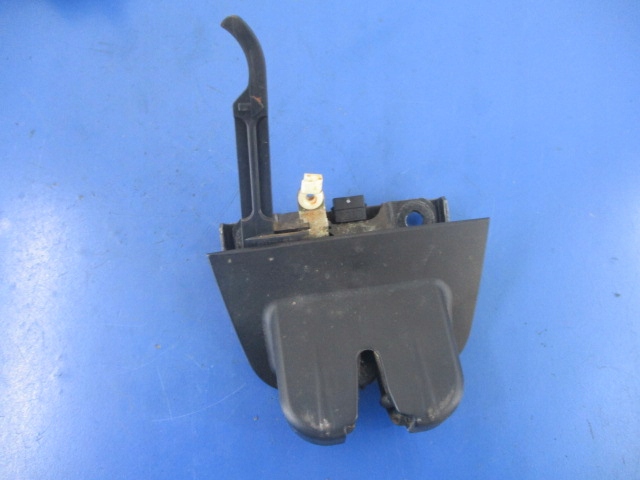 фото №8, Audi a3 8p замок ручка накладка кришки задня мікровимикач