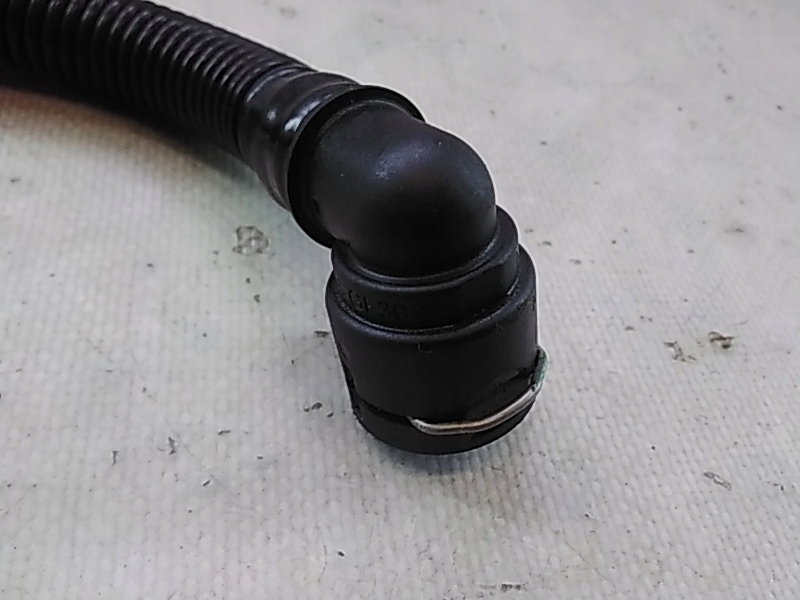 фото №4, B11 opel astra j 1.4 turbo шланг вентиляция картера 55556495