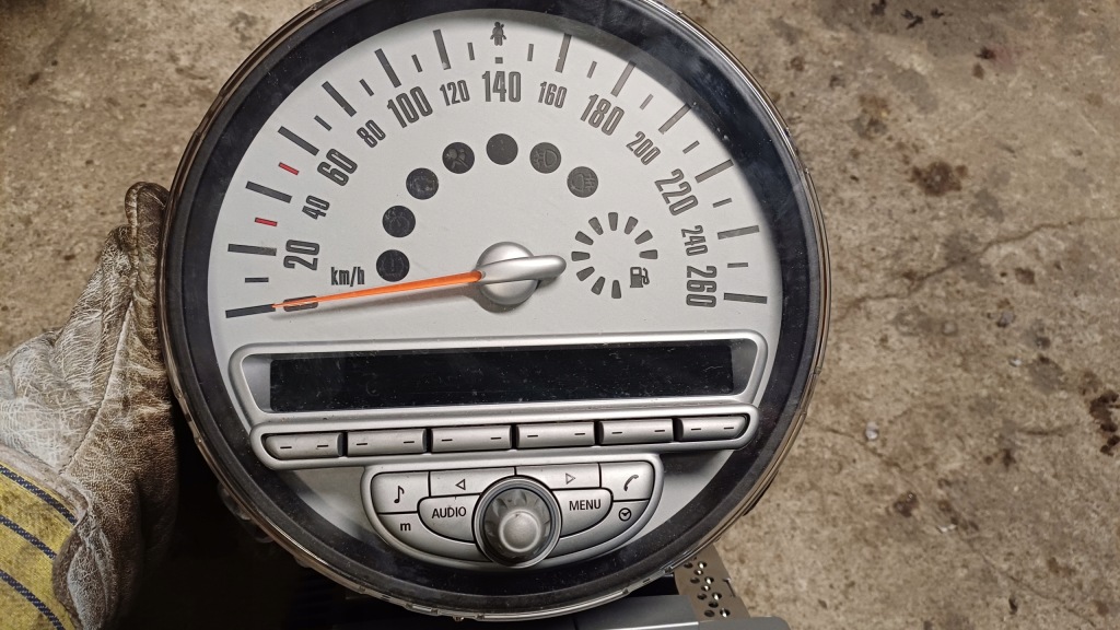 фото №2, Mini cooper r56 радио счетчик приборная панель 9189504