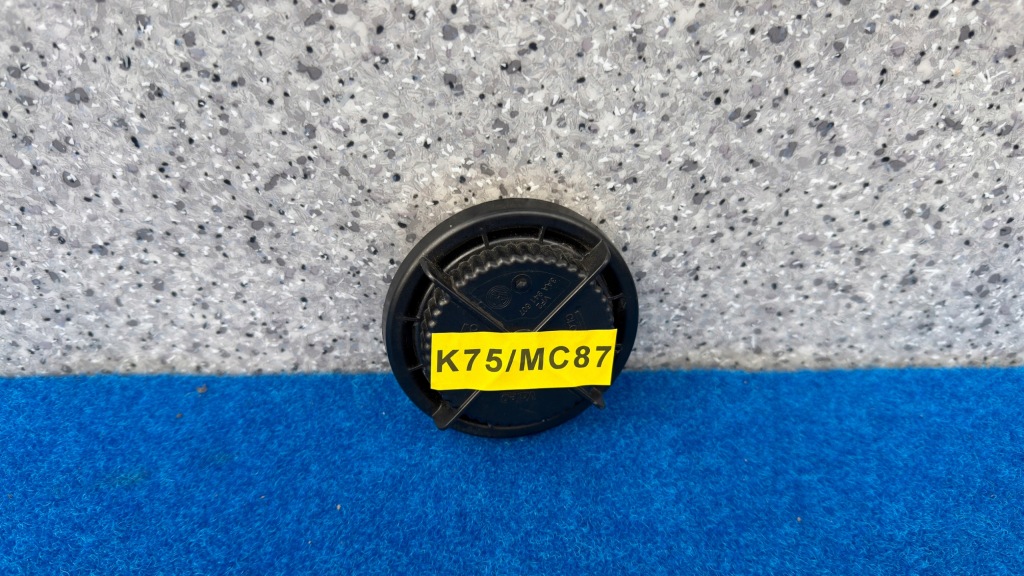 Купити Заглушка кришка ліхтарі  перед vw t-roc passat opel seat bmw k75/mc87