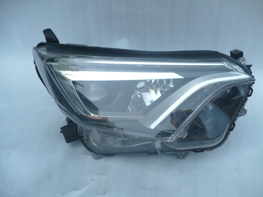 фото №1, Фара лампа правая toyota rav4 2015-18r led eu