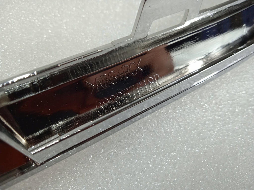 фото №10, Dacia sandero ii молдинг хром бампера 623857618r