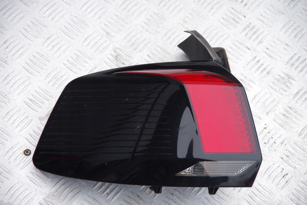 фото №1, Лампа задняя левая peugeot 5008 ii idealna