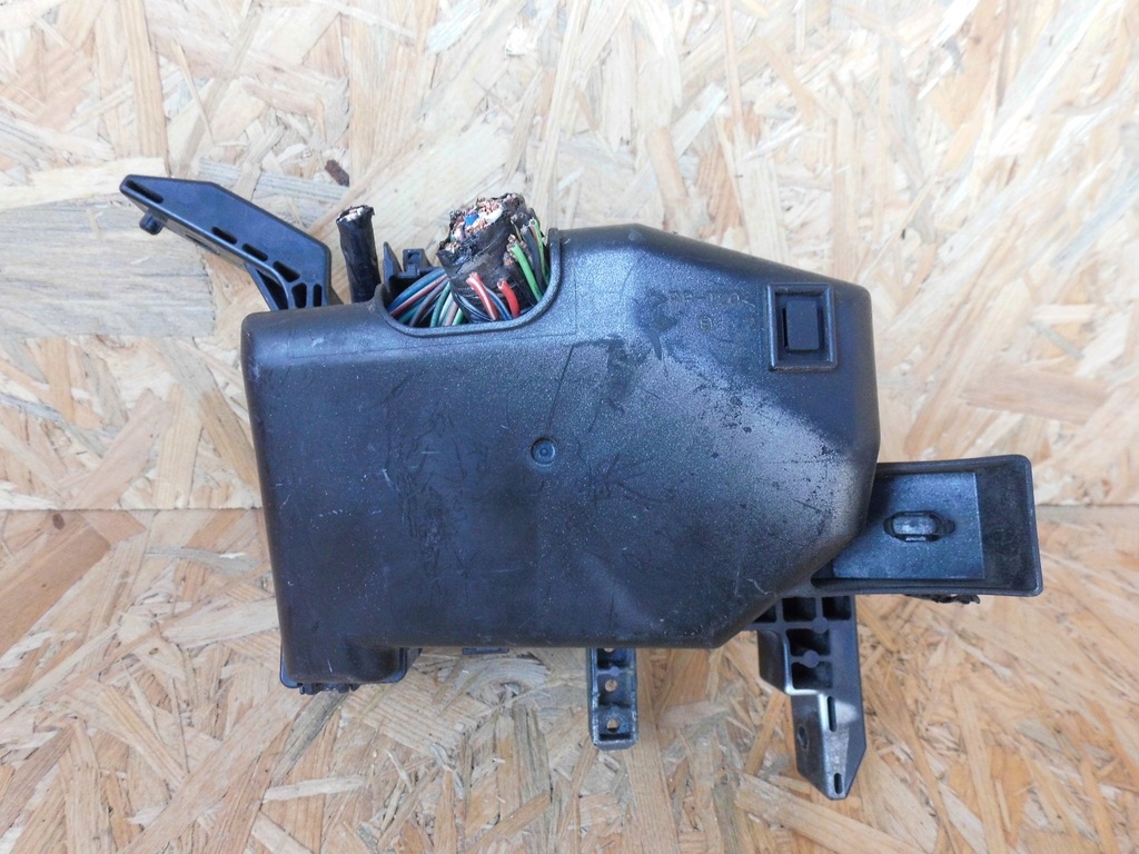 фото №8, Коробка предохранителей suzuki swift mk6