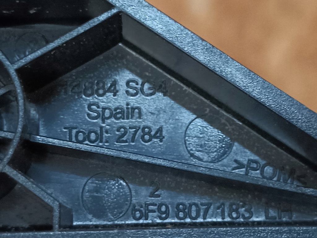 фото №8, Seat arona 18- напрямна кронштейн бампера лівий перед 6f9807183