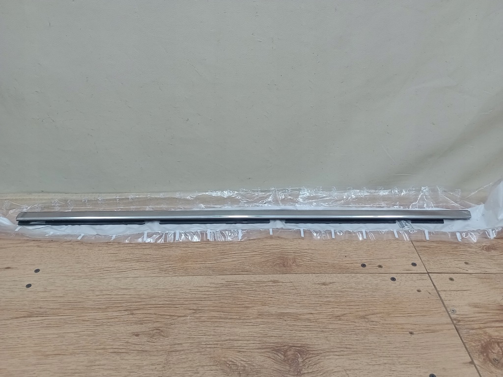 фото №1, Opel corsa f 2019-- молдинг хром zgzrniająca na двері ліва передні