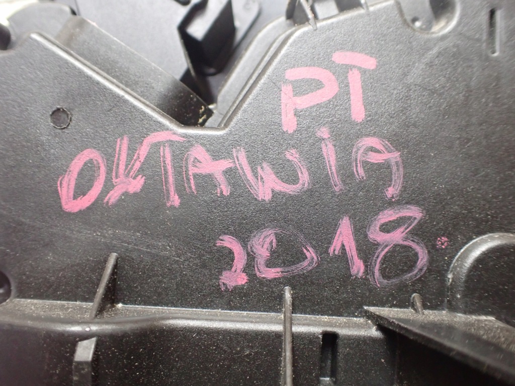 фото №9, Замок ручка правий задня skoda octavia 2018 a6e-5ta839016e 5n0839885h 12049