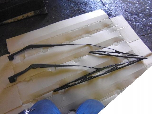 фото №1, Mitsubishi space wagon 98- рычаг дворники правое