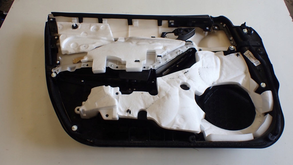 фото №12, Mazda 6 rok 2017 обшивка правий перед g46l6843z