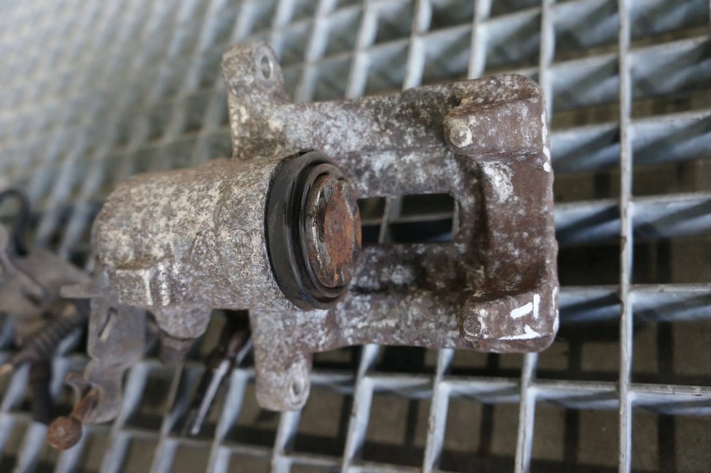 фото №5, 2x суппорты задняя задние kpl do skoda yeti 2.0 tdi