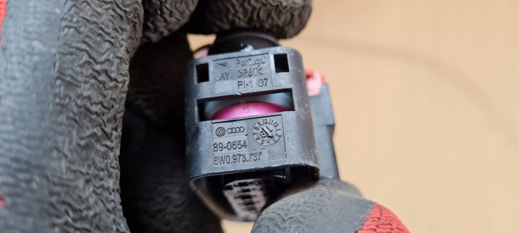 A4 b9 штекер колодка фары full led 8w0973737 a5 8w q5 a6 c7 Оригинал