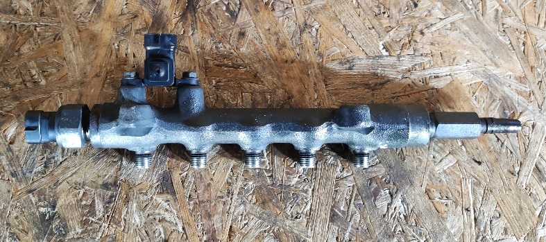 фото №1, Молдинг впрыскная mazda 6 gh 2.2 citd r2aa